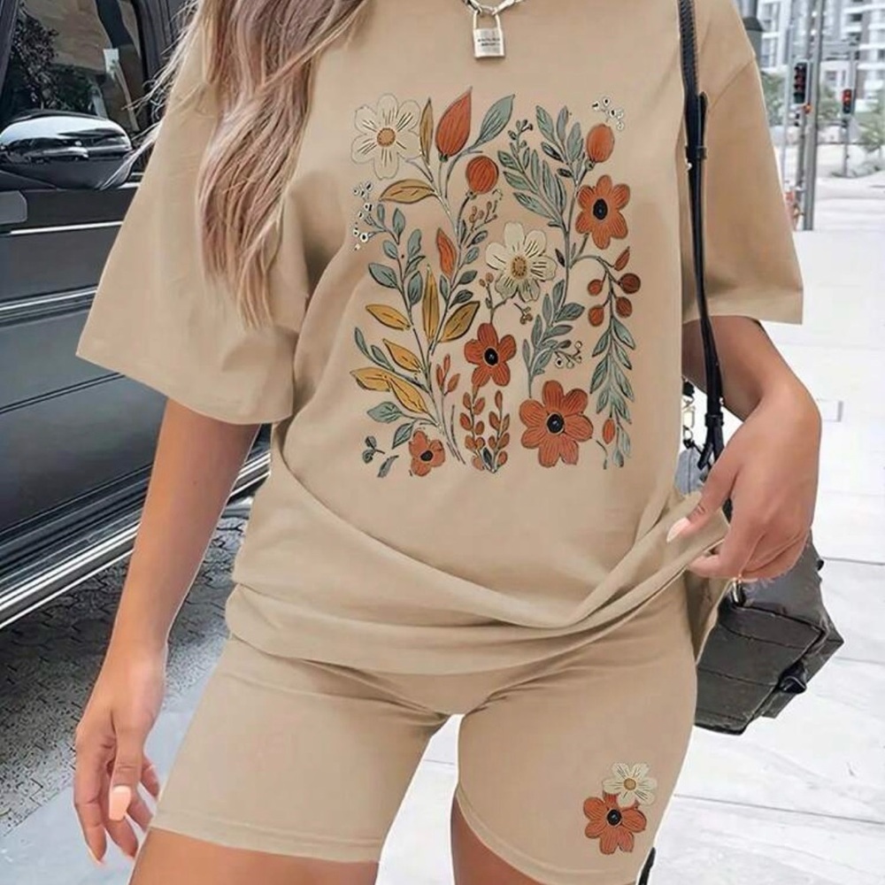 Beige Floral Graphic Short-Sleeve Tee